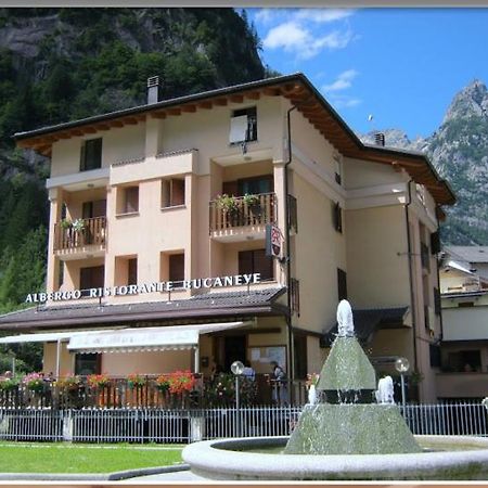 Hotel Ristorante Bucaneve San Martino  Exteriör bild