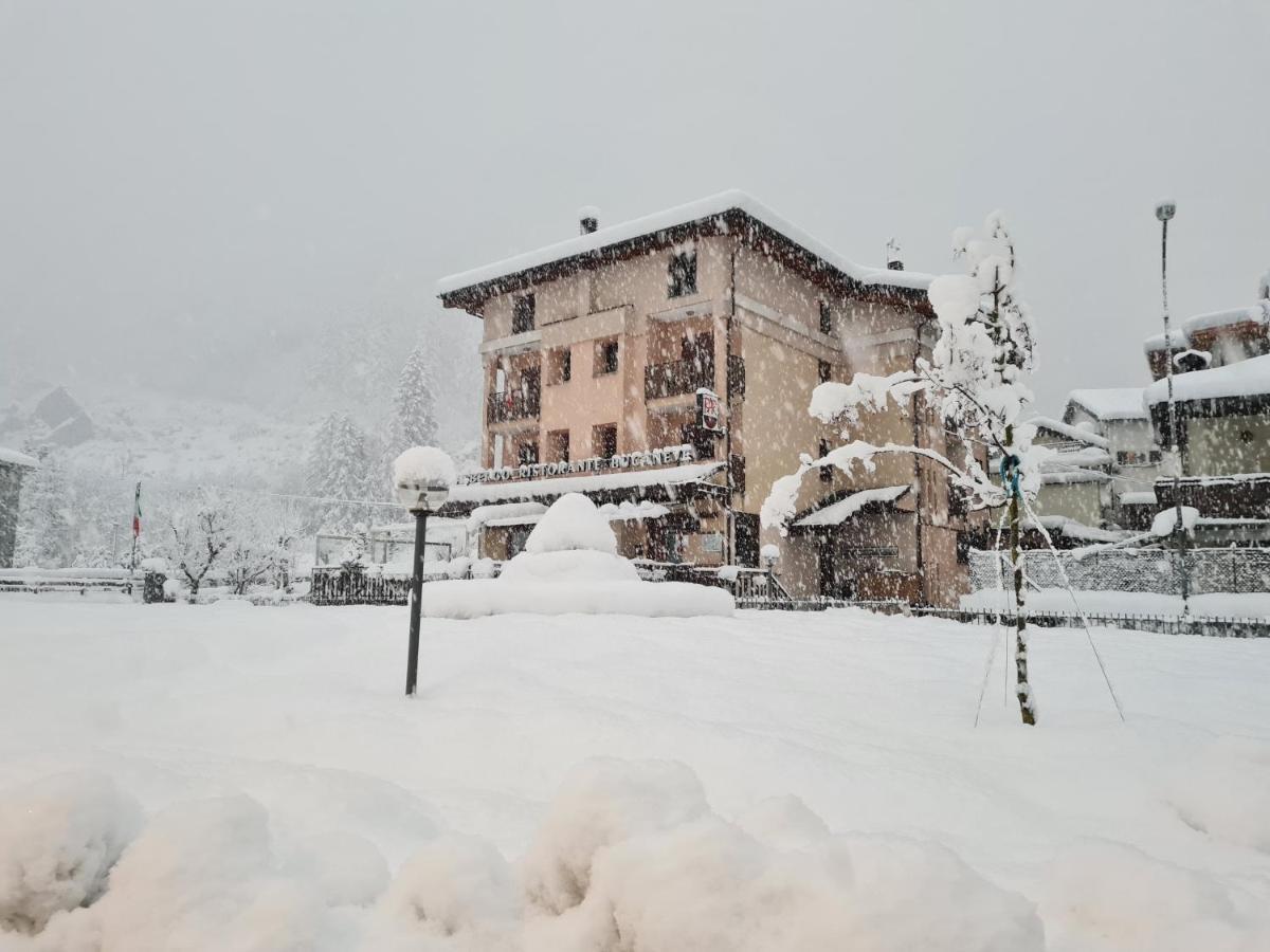 Hotel Ristorante Bucaneve San Martino  Exteriör bild