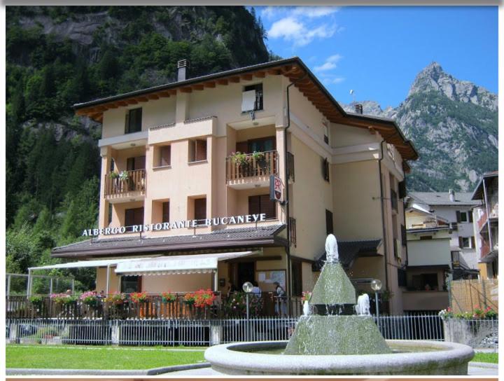 Hotel Ristorante Bucaneve San Martino  Exteriör bild
